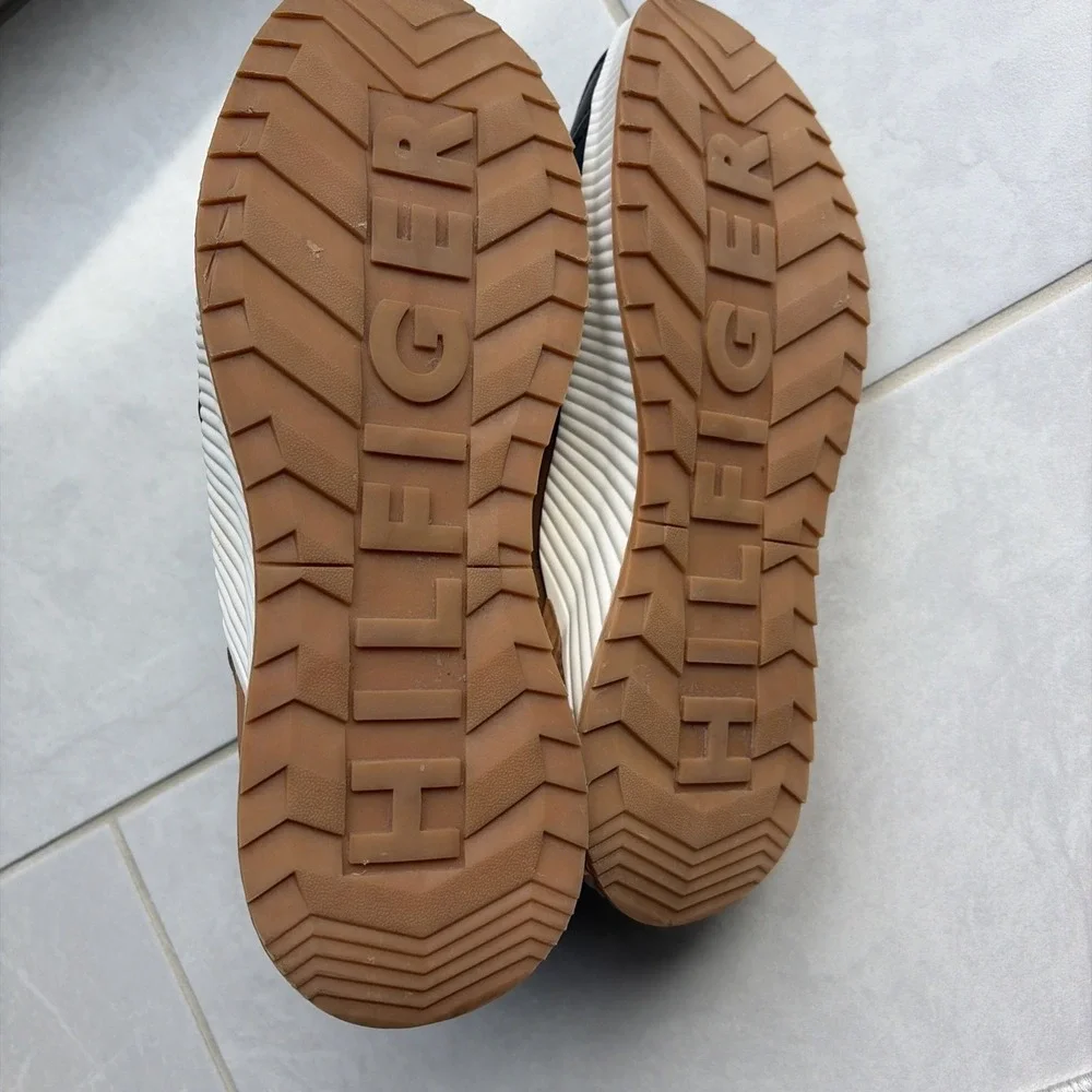 Tommy Hilfiger Jenko Duck Boots Size‎ 8 Tan Navy